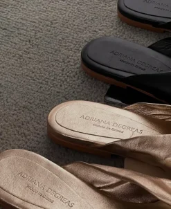 Flat Sandals With Knot