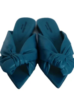 Flat Sandals With Knot Detail