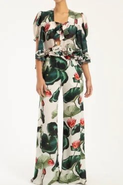 Victoria Regia Puff-Sleeved Blouse