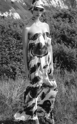 Victoria Regia Strapless Long Dress